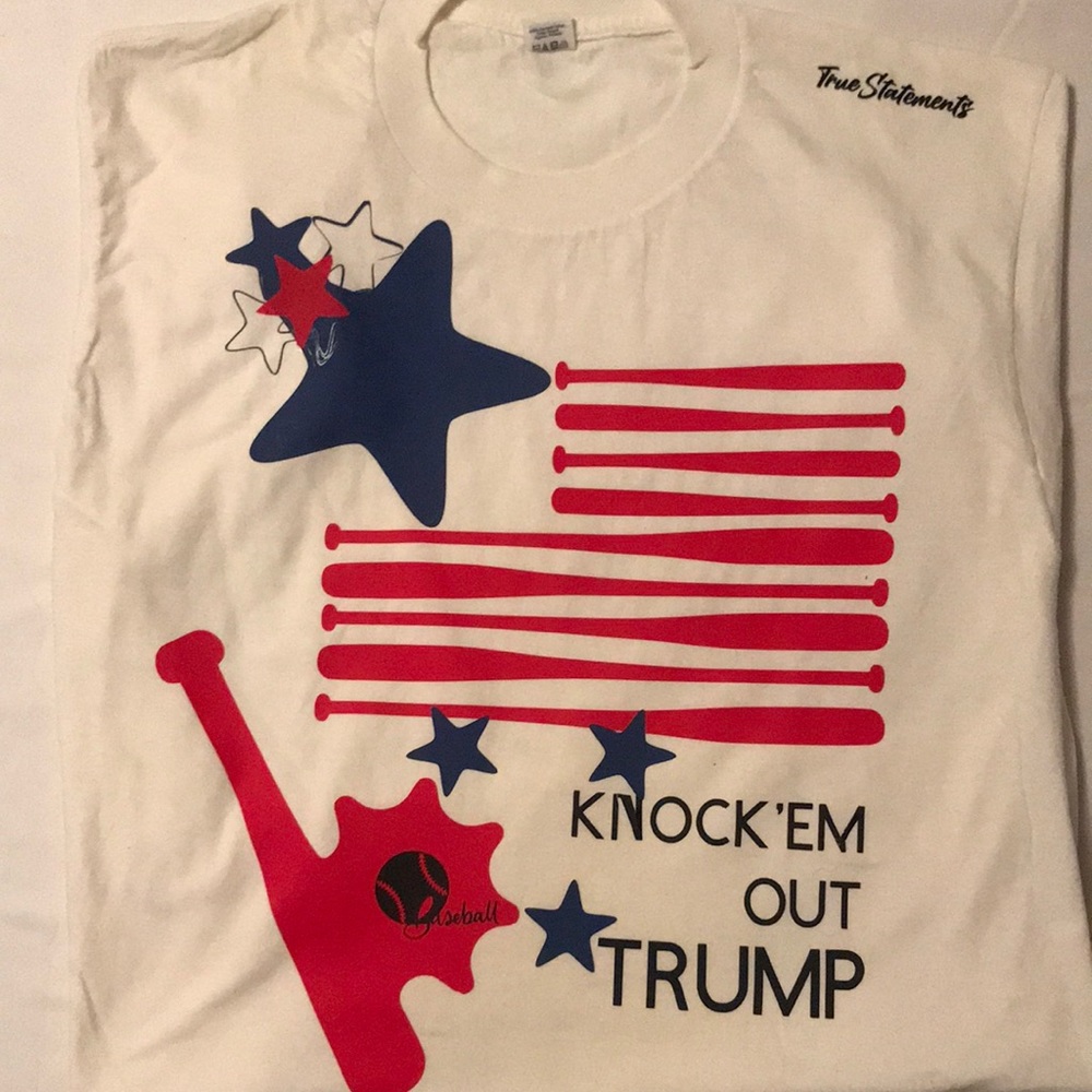 T- shirt TrueStatements Pre-owned hand made t-shirt. Size X-large fits 46-48